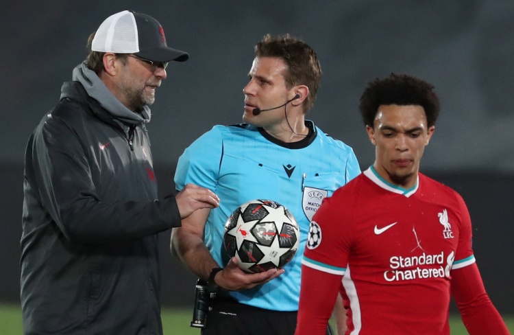 英超曼城与利物浦积分榜争夺白热化（曼城与利物浦英超榜首之争白热化）