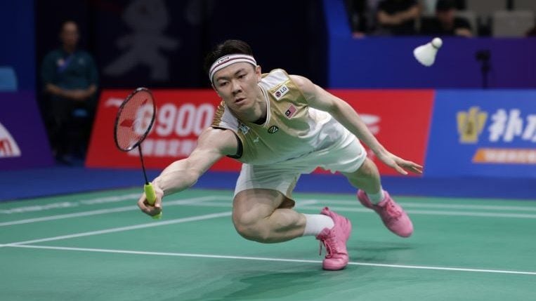 2-1！张帅晋级16强，决胜盘连输4局拒绝逆转，赛后振臂怒吼（2-1！张帅闯进16强，决胜盘连丢4局惊险拒逆转，赛后高举双臂怒吼）